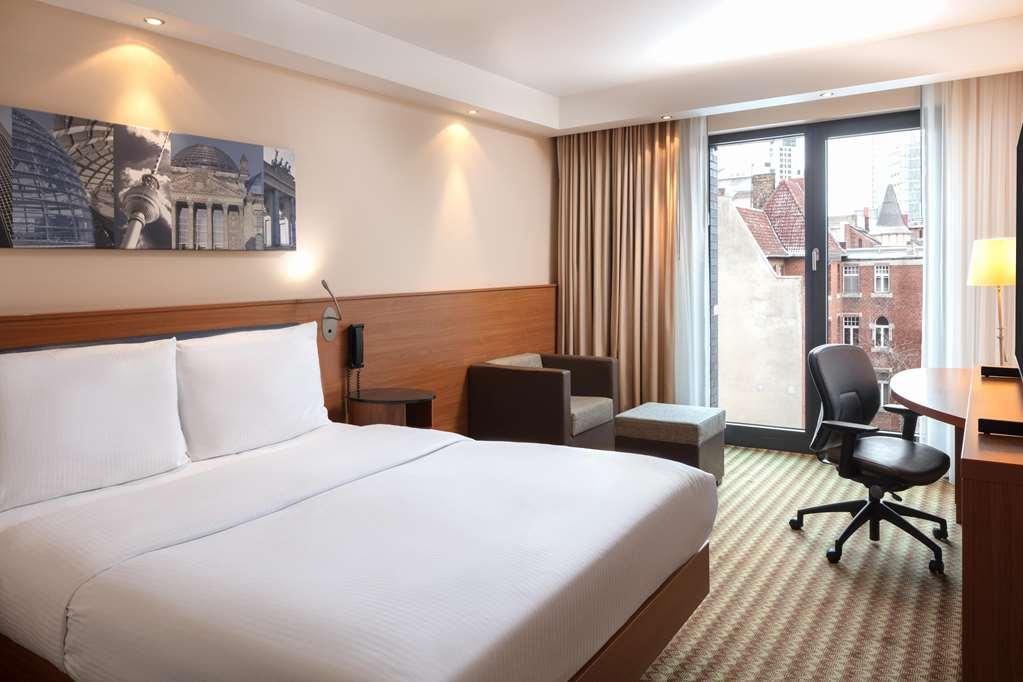 Hampton By Hilton Berlin City West Hotel Стая снимка